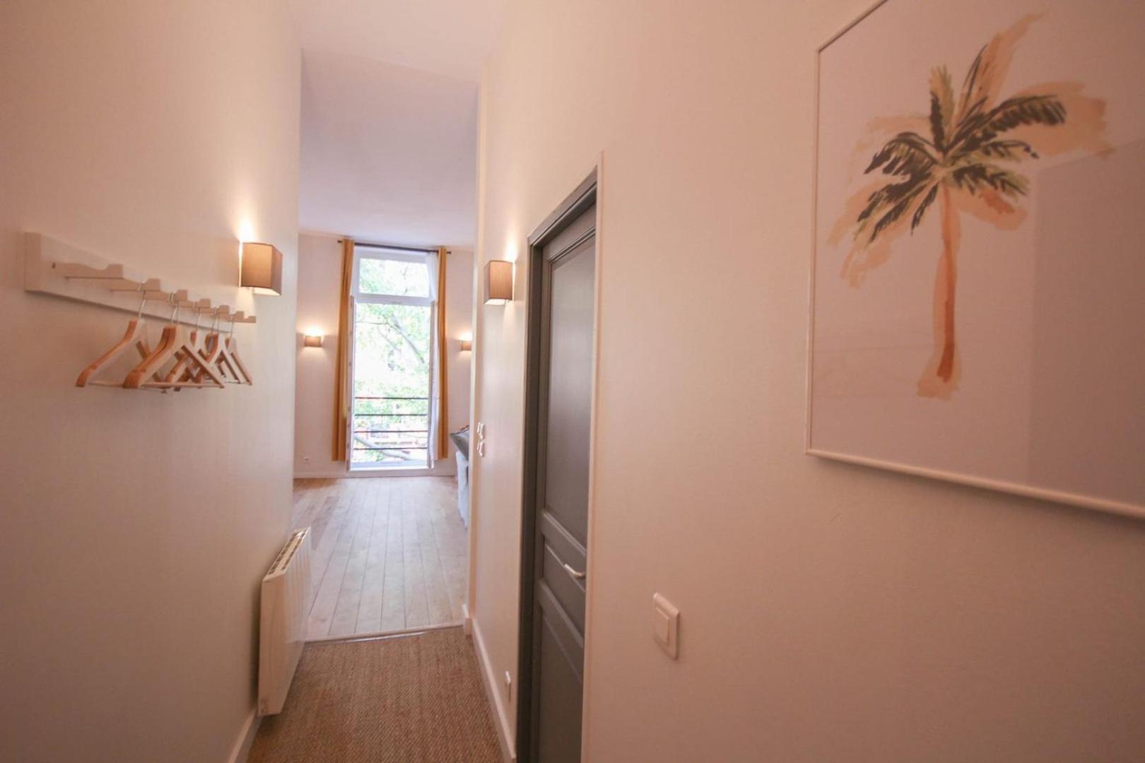 2-Bedroom Flat + Private Car Park. Лилль Экстерьер фото
